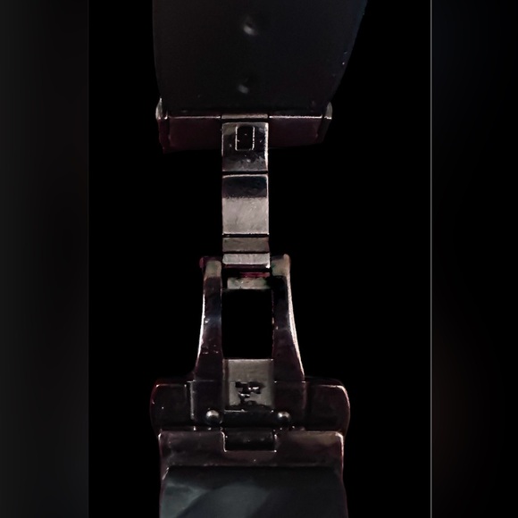 Bulova CURV Men’s Watch.Used but in great condition. - Picture 8 of 9